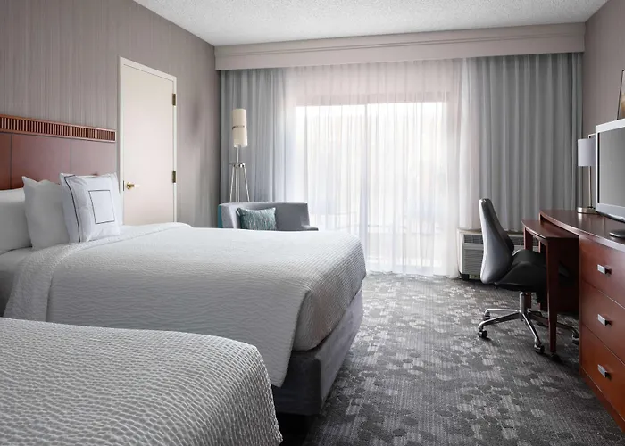Sonesta Select Camelback Hotel